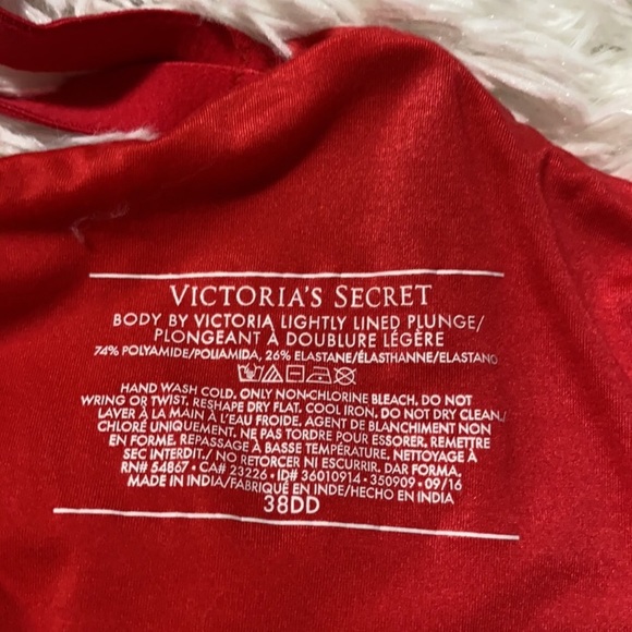 Victorias Secret Wireless Bra - Picture 2 of 3